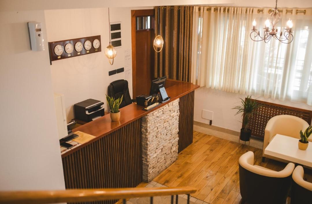 Hotel Marshal Нікшич Екстер'єр фото