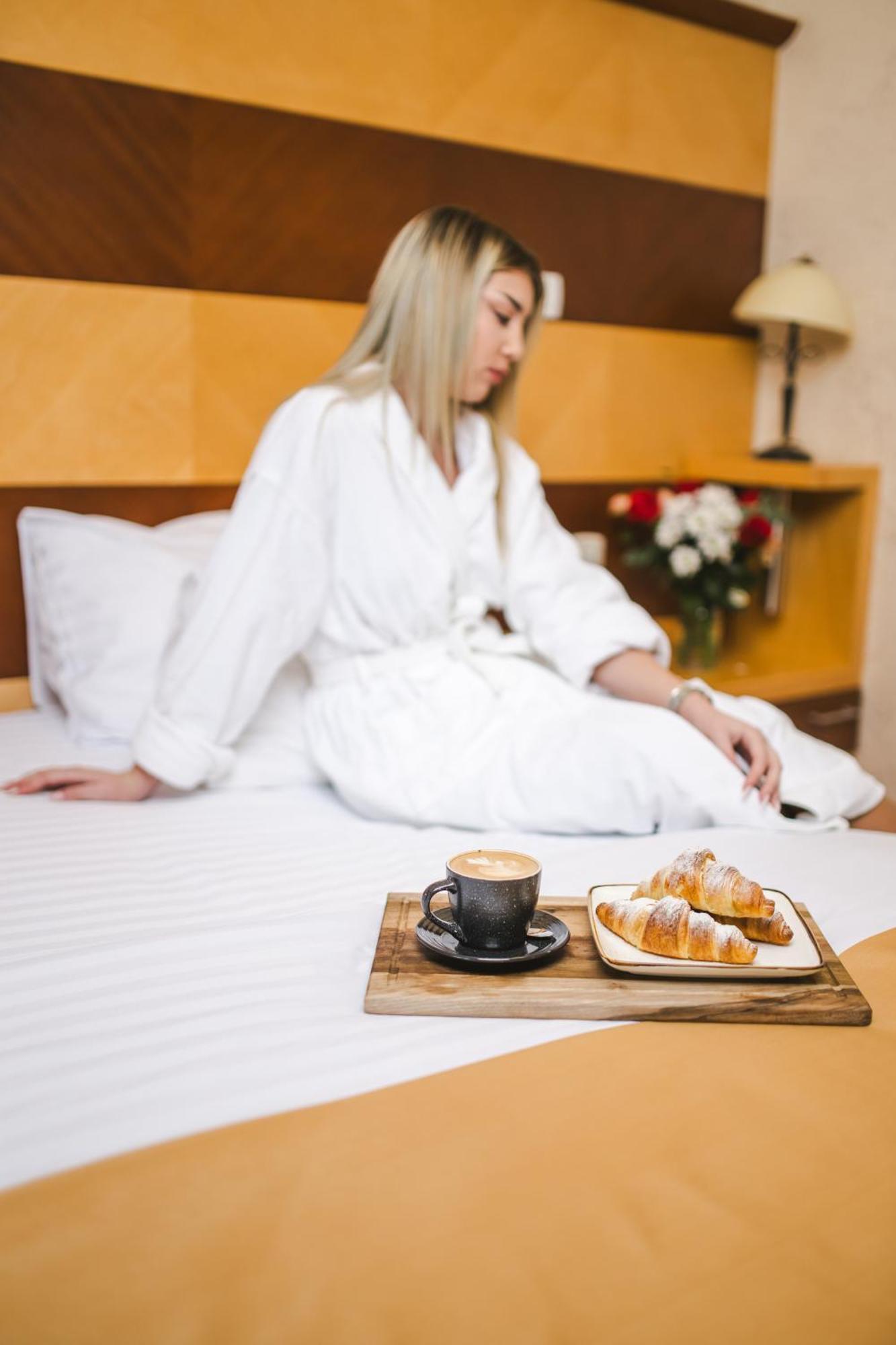 Hotel Marshal Нікшич Екстер'єр фото