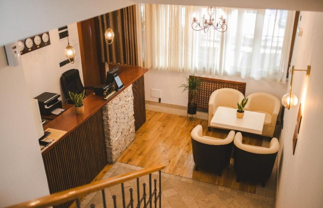 Hotel Marshal Нікшич Екстер'єр фото